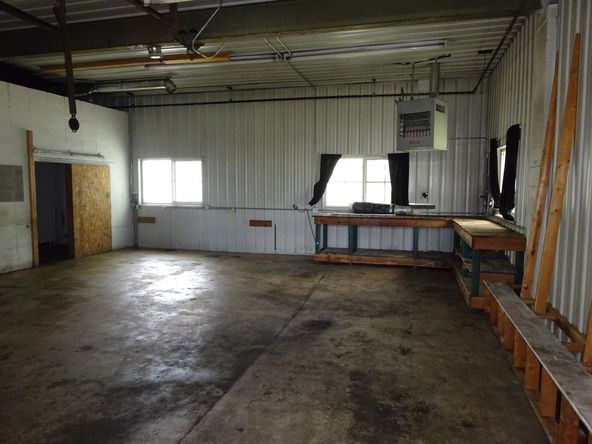 103 N Main St, Wanatah, IN 46390